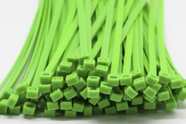 4.8mm x 200mm Light Green Cable Ties 100pcs