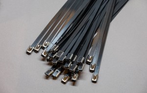 5.6mm x 300mm Coated Stainless Steel Cable Ties (100 pack)